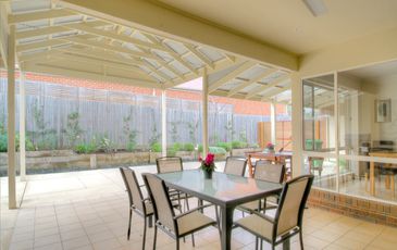 69 Fieldstone Blvd, Beaconsfield