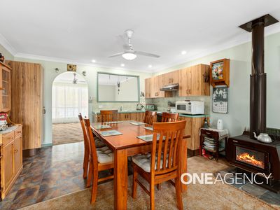 12 Dorothy Avenue, Basin View