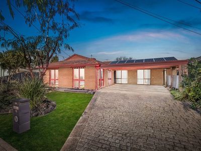 15 Stradbroke Way, Wyndham Vale