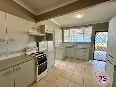 35 Kline Street, Weston