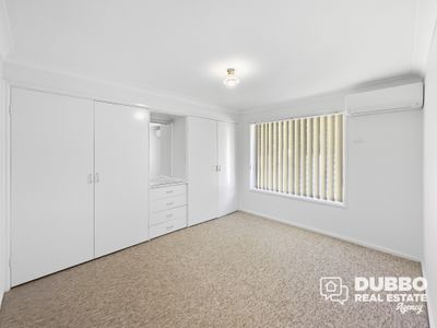 2B Rivergum Place, Dubbo