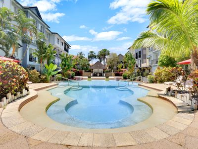 1603 / 2-10 Greenslopes Street, Cairns North
