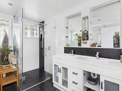 79 Jacaranda Avenue, Tweed Heads West