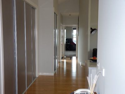 1 / 13 Deakin Court, Horsham