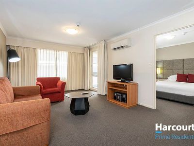120 / 84 Northbourne Avenue, Braddon