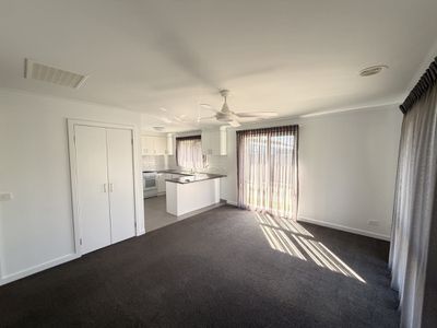 1 / 2 Mimosa Street, Newcomb