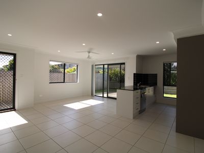 2 / 18 Hawthorn Street, Beaudesert