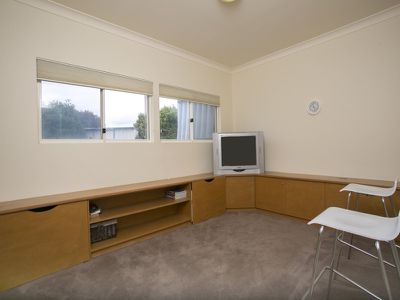 3 Holborn Court, Golden Grove