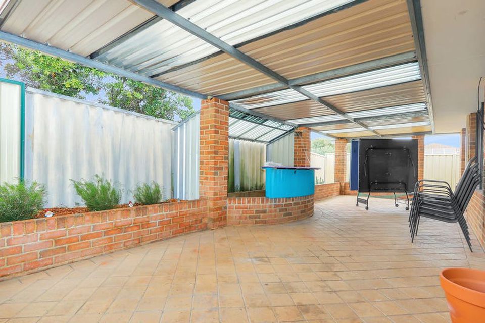 6 Coorong Turn , Warnbro