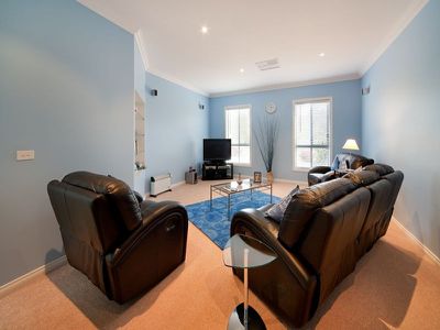 878 Centaur Road, Hamilton Valley