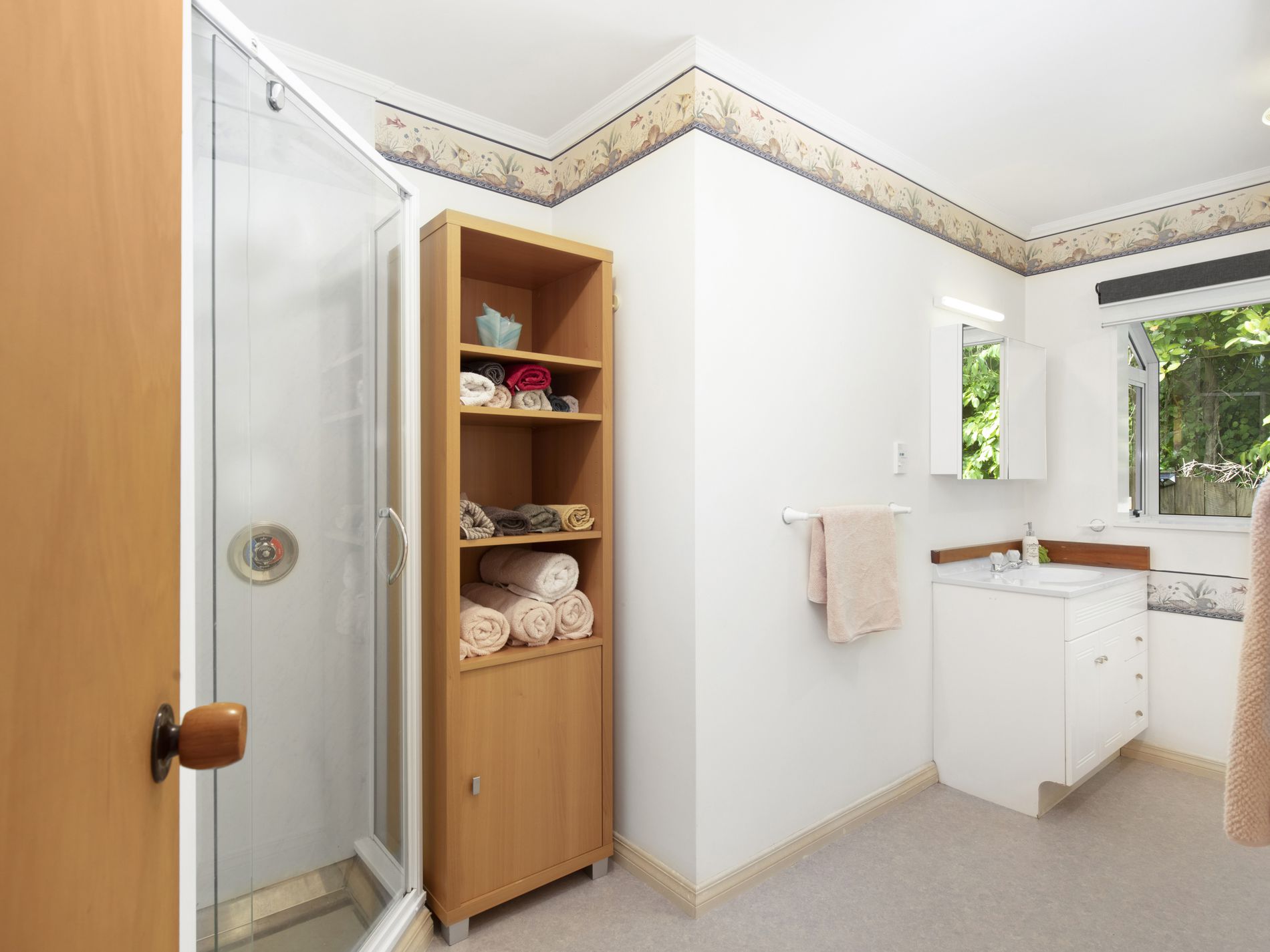 23 Renown Road, Raumati South