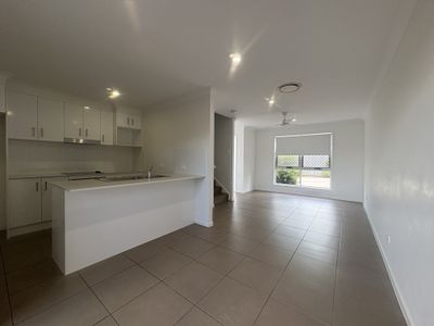 24 / 15 Waratah Way, Morayfield