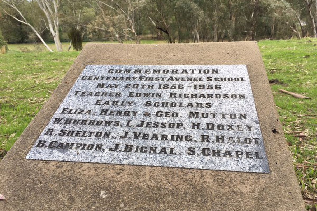 84 -102 -102 Livingstone Street, Avenel