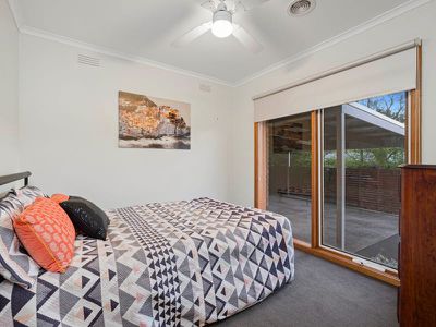 4 Poplar Grove, Langwarrin