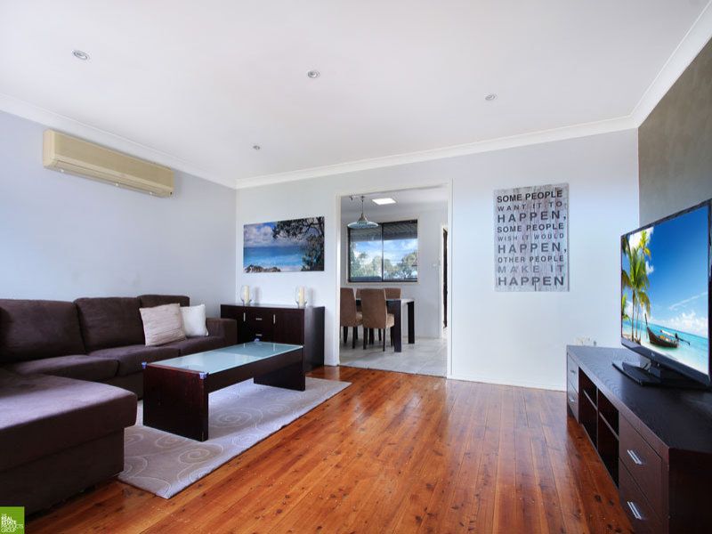 17 Loch View Avenue, Farmborough Heights