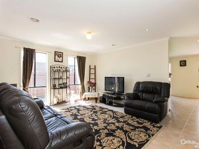 2 Nirringa Drive, Hampton Park