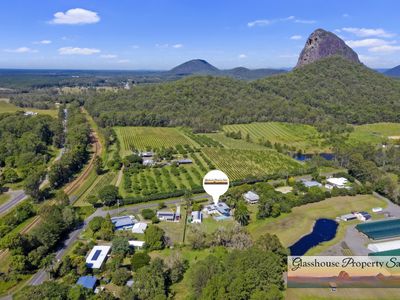 24 Barrs Road, Glass House Mountains