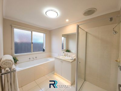 16 Drover Avenue, Wyndham Vale