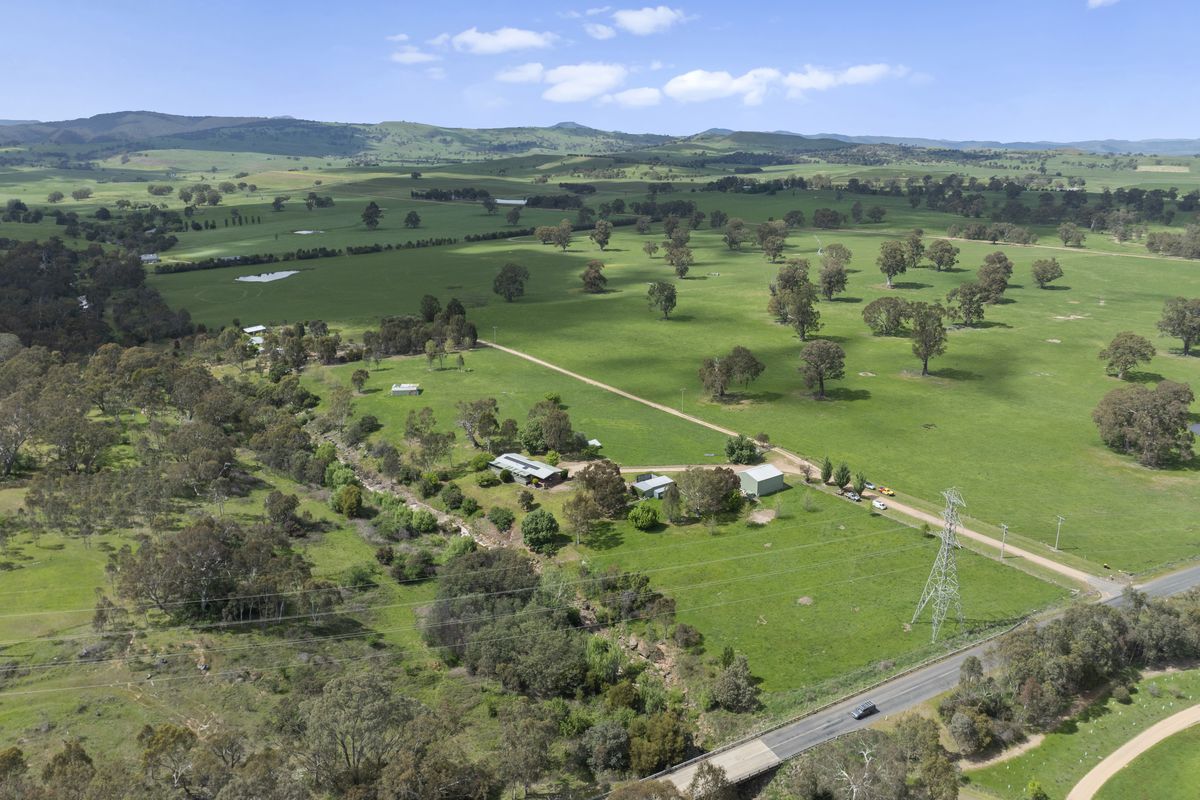 560 Old Tolmie Road, Mansfield