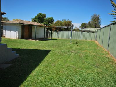 17 Lovett Avenue, Dubbo