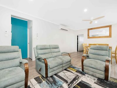 2 Barklya Street, Mount Low