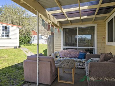24 Kiewa Crescent, Mount Beauty