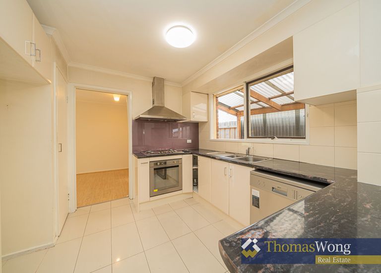 13 Luscombe Avenue, Carrum Downs