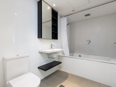 1812 / 27 Little Collins Street, Melbourne