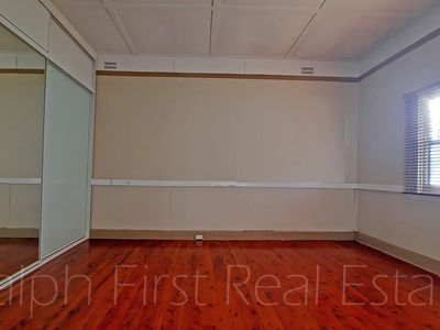 32 Leylands Parade, Belmore