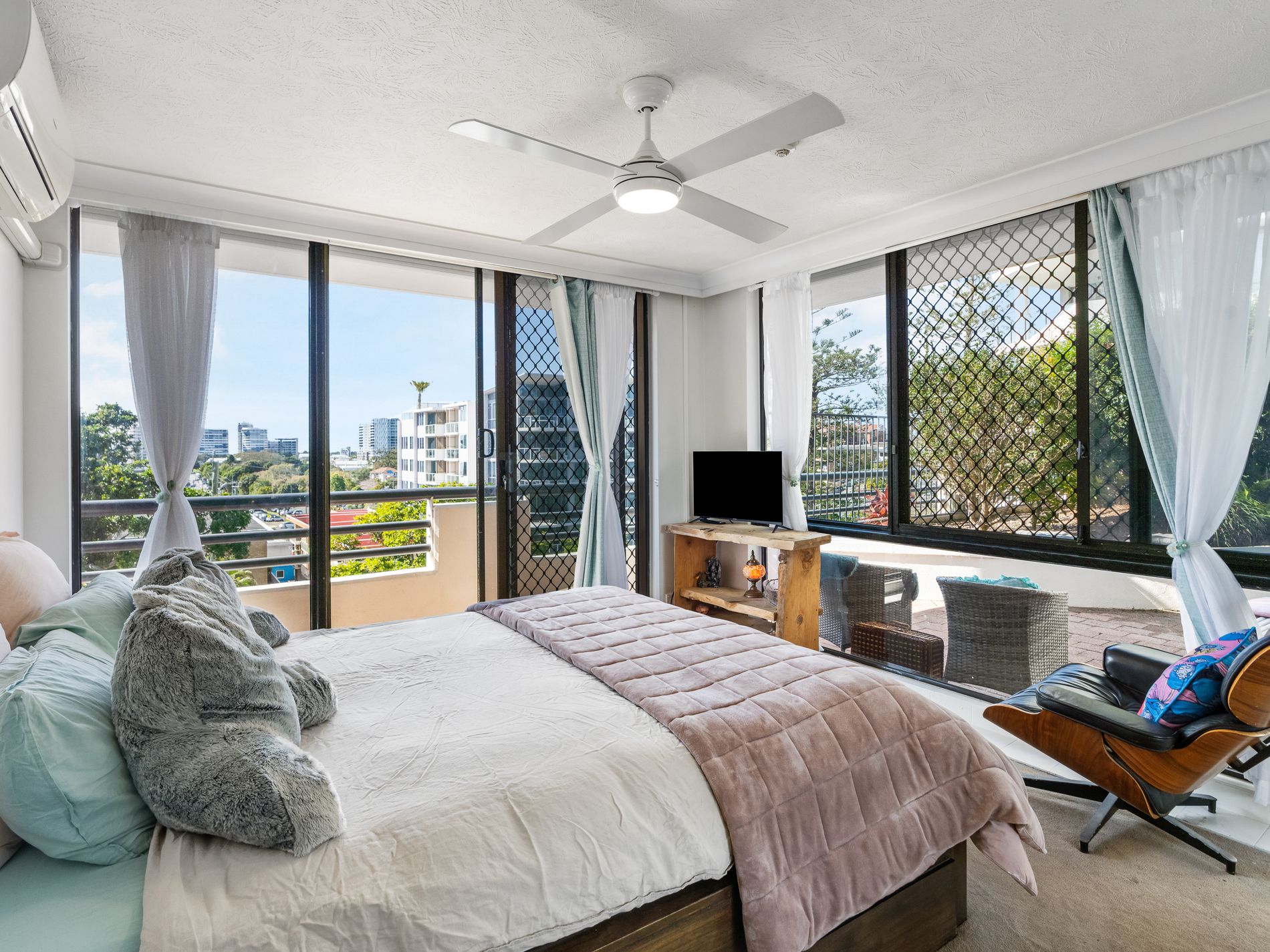 2 / 23 Garrick Street, Coolangatta