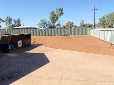 8 Weaver Place, South Hedland