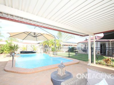 77 Bowerbird Avenue, Eli Waters