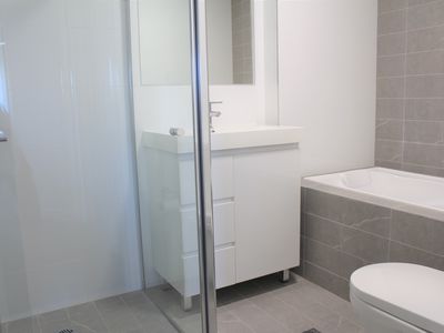 305 / 1  The Crescent, Yagoona
