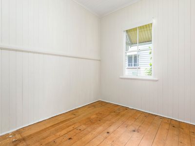 14 Erskine Avenue, Kedron