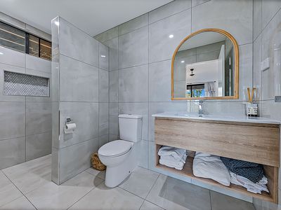 7 Daydream Court, Cannonvale