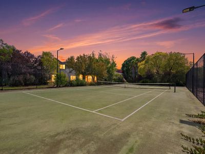 16 Bella Vista Drive, Lake Wyangan