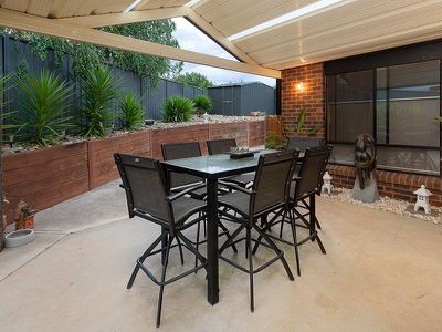 27 LIGHTWOOD DRIVE, Wodonga