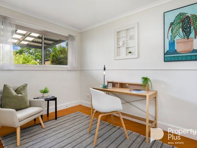 24 Neale Street, Kennington