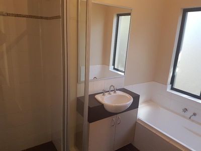 8 / 39 Merian Close, Bentley