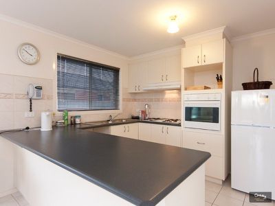 17 Glenora Way, Hampton Park