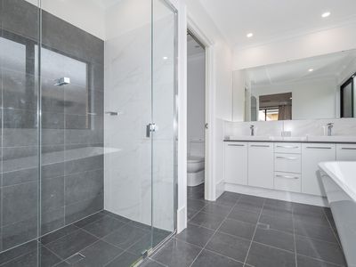 13 Hyacinth Drive, Piara Waters
