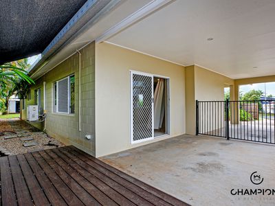 5 Copper Close, Bayview Heights