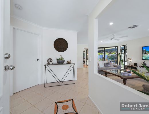 UNIQUE DUAL LIVING AT ITS BEST image 8