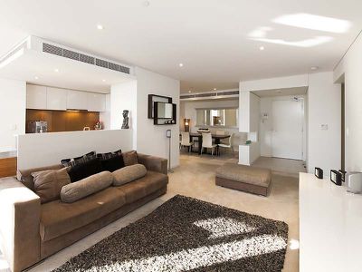 902 / 19 The Circus, Burswood