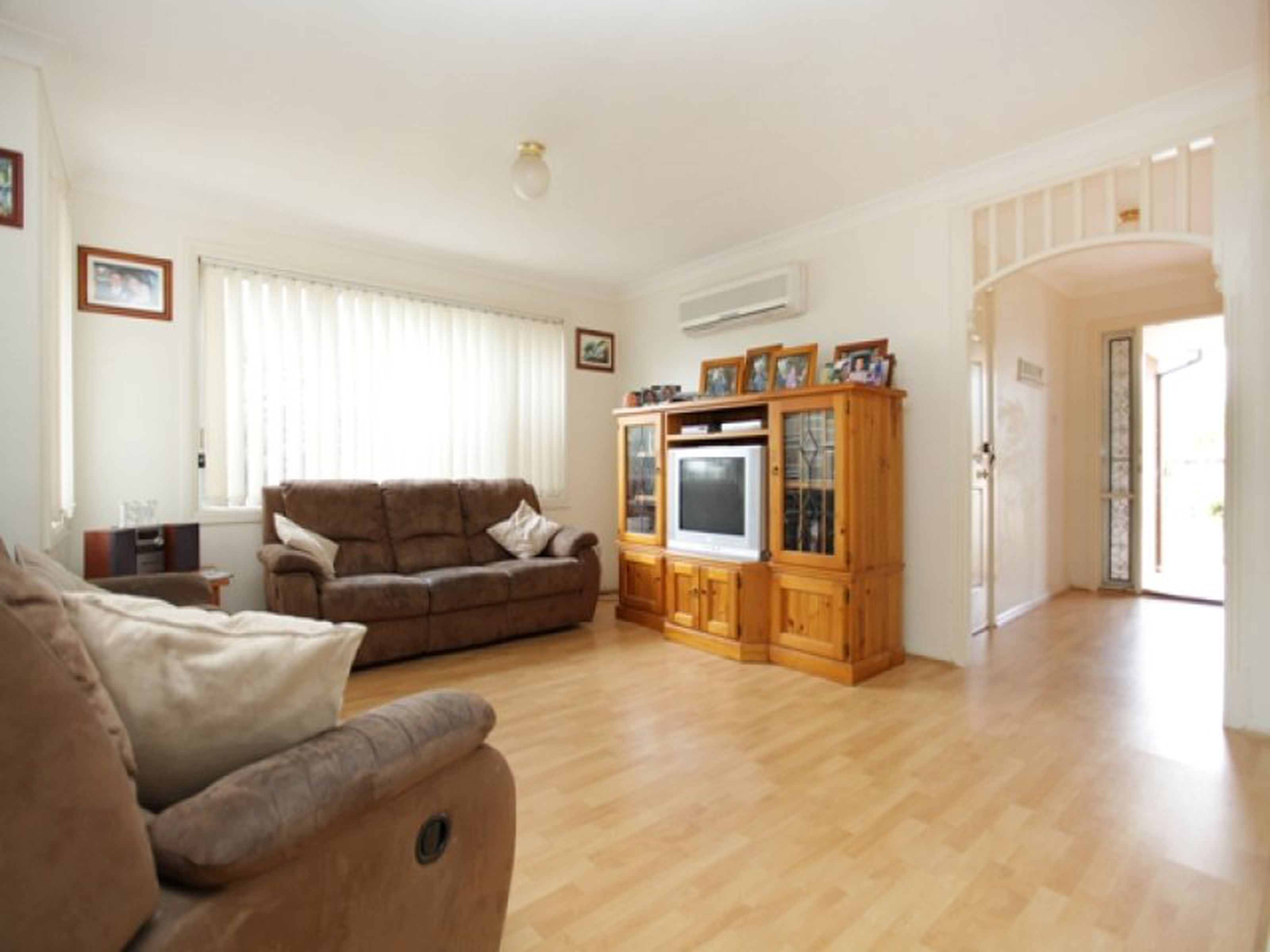 7 Wari Avenue, GLENMORE PARK