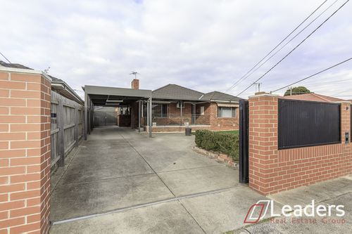 6 GLENCANNON CRESCENT, Clayton South