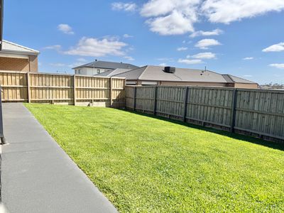 1 Arkport Way, Manor Lakes