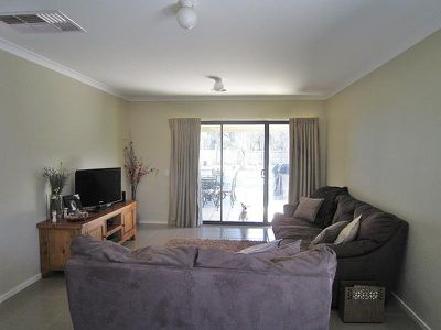 7 Crossley Avenue, Epsom