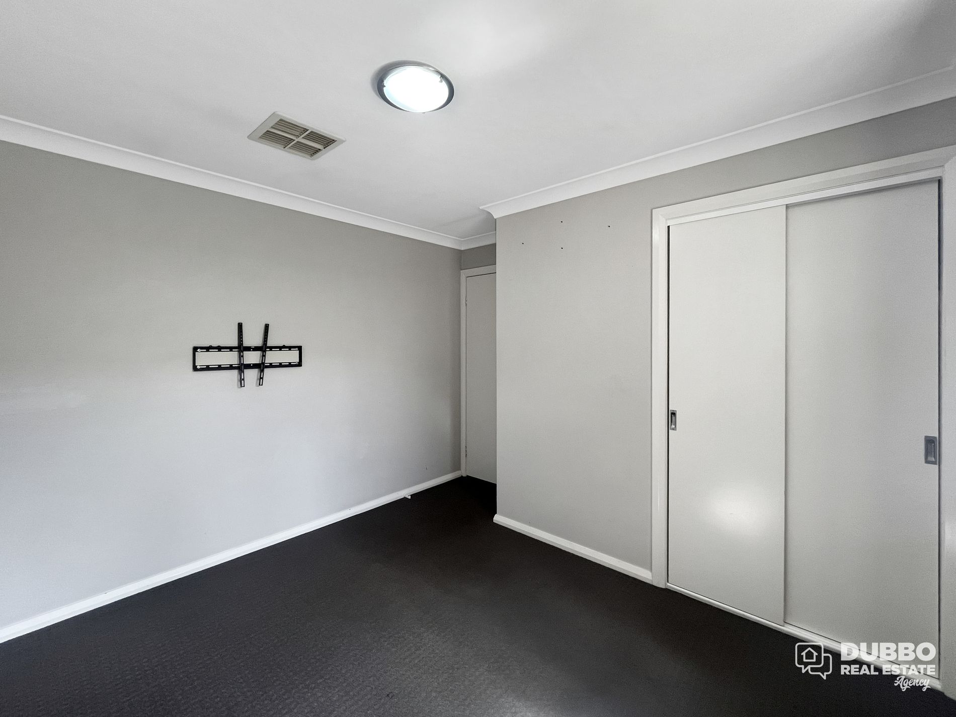 12 Glenshee Close, Dubbo