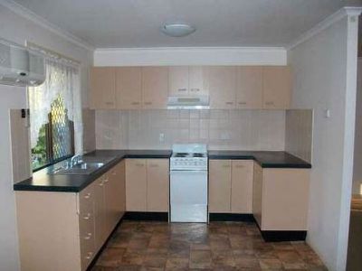 2 Palm Ave, Raceview